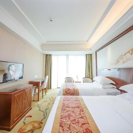 Vienna Classic Hotel Qingyuan Taihe Ancient Cave Scenic Area Екстер'єр фото