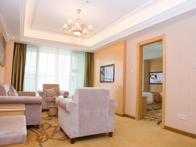 Vienna Classic Hotel Qingyuan Taihe Ancient Cave Scenic Area Екстер'єр фото