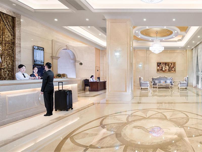 Vienna Classic Hotel Qingyuan Taihe Ancient Cave Scenic Area Екстер'єр фото