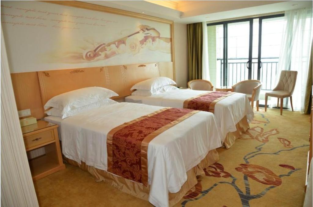 Vienna Classic Hotel Qingyuan Taihe Ancient Cave Scenic Area Екстер'єр фото