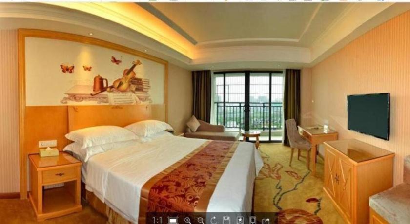 Vienna Classic Hotel Qingyuan Taihe Ancient Cave Scenic Area Екстер'єр фото