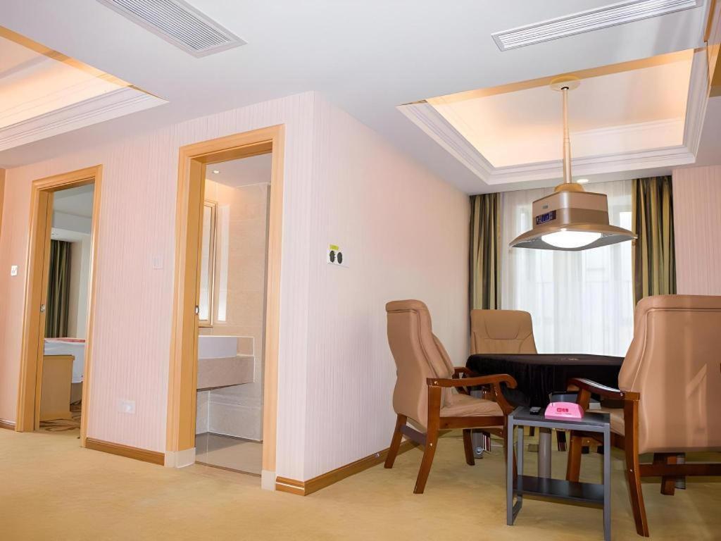 Vienna Classic Hotel Qingyuan Taihe Ancient Cave Scenic Area Екстер'єр фото